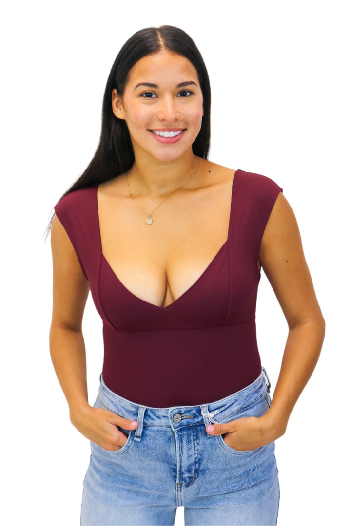 All Eyes On Me Sweetheart Neck Bodysuit, Maroon