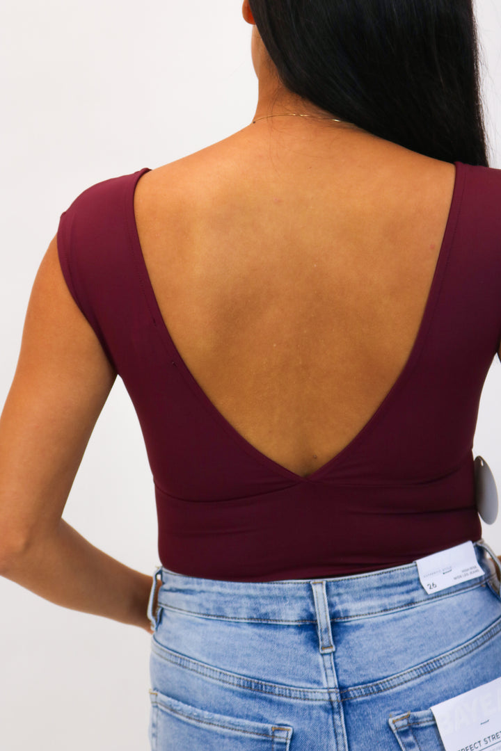 All Eyes On Me Sweetheart Neck Bodysuit, Maroon