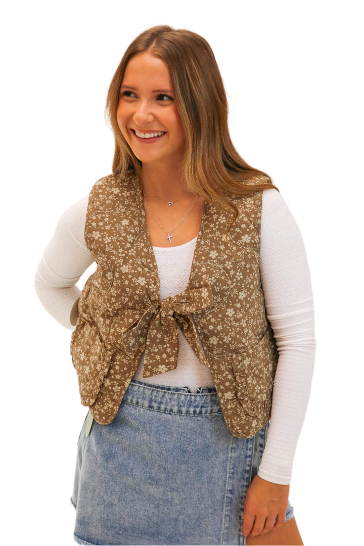 Cutsey Quilted Vest, Beige Combo