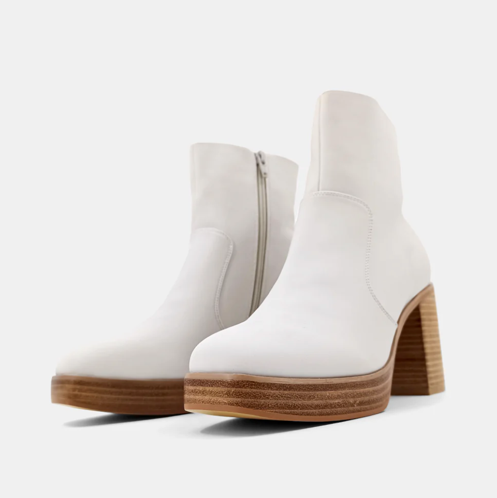 Vernita Boot, Bone