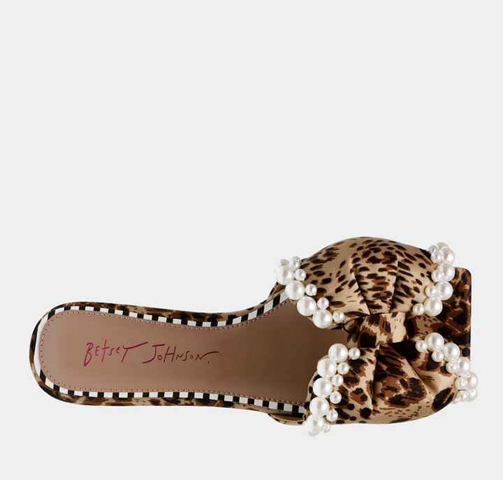 Liah Sandal, Leopard