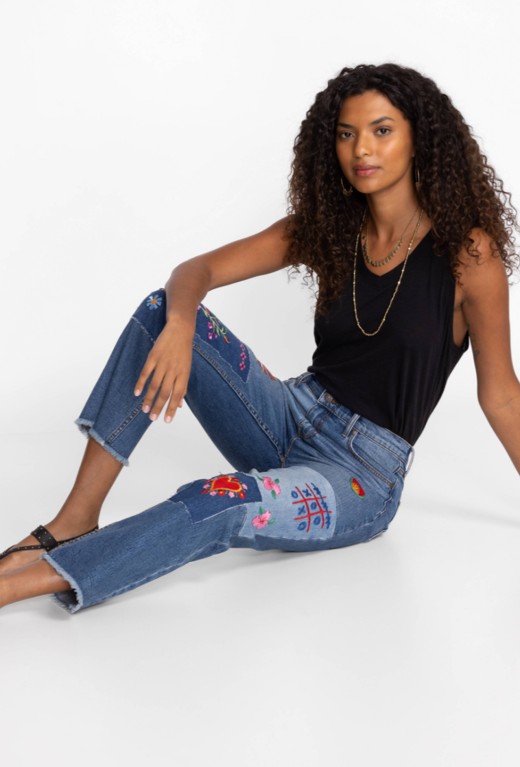 Medium Wash Cropped Straight Jean, Carmene