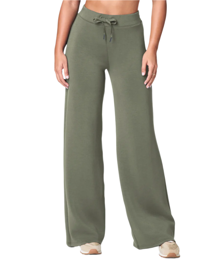 AirEssentials Wide Leg Pant, Clover