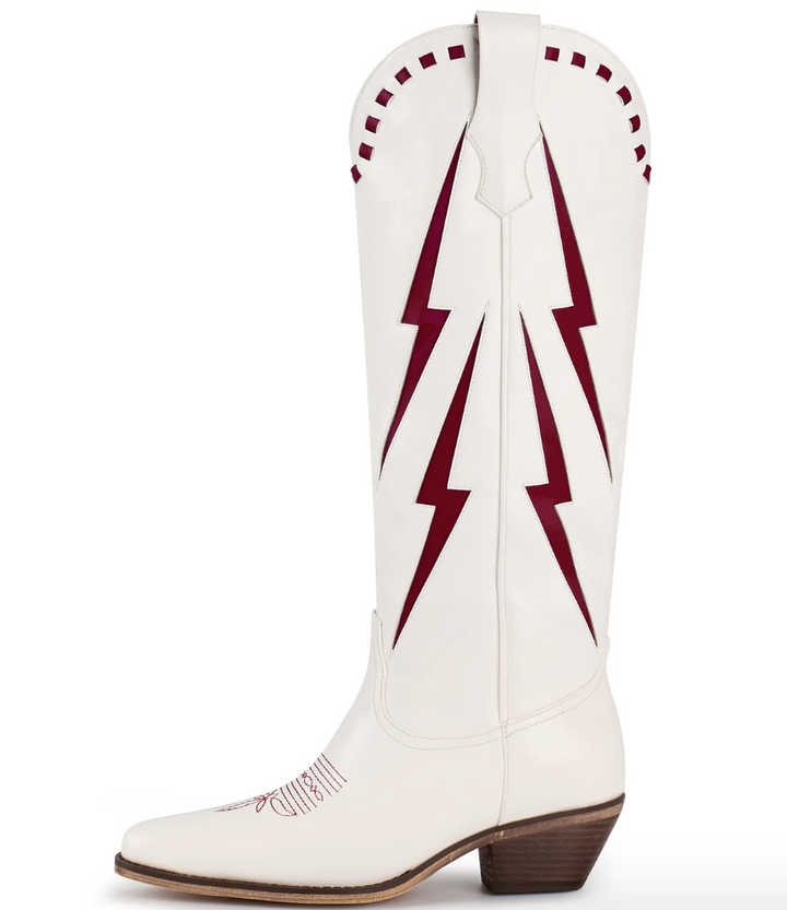 The Reveille Boot, Maroon