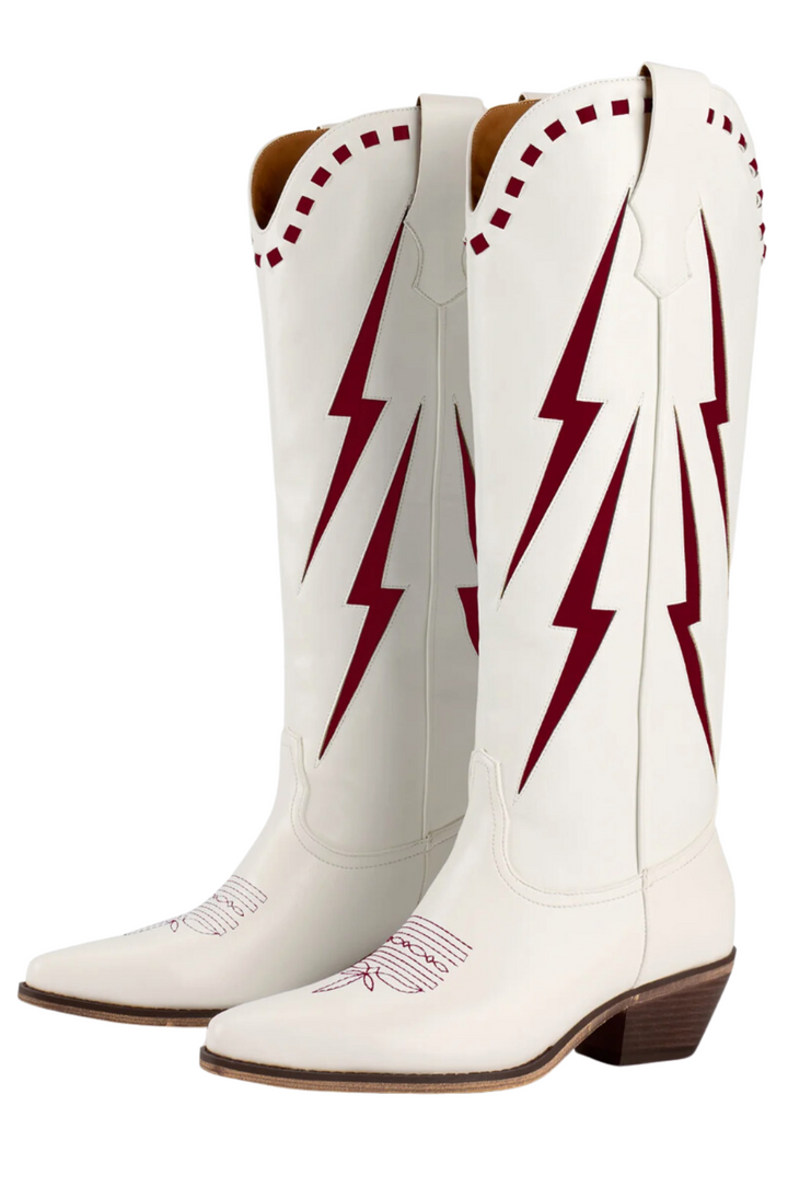 The Reveille Boot, Maroon