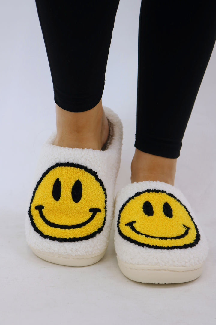 Smiley Face Slipper, Yellow/White