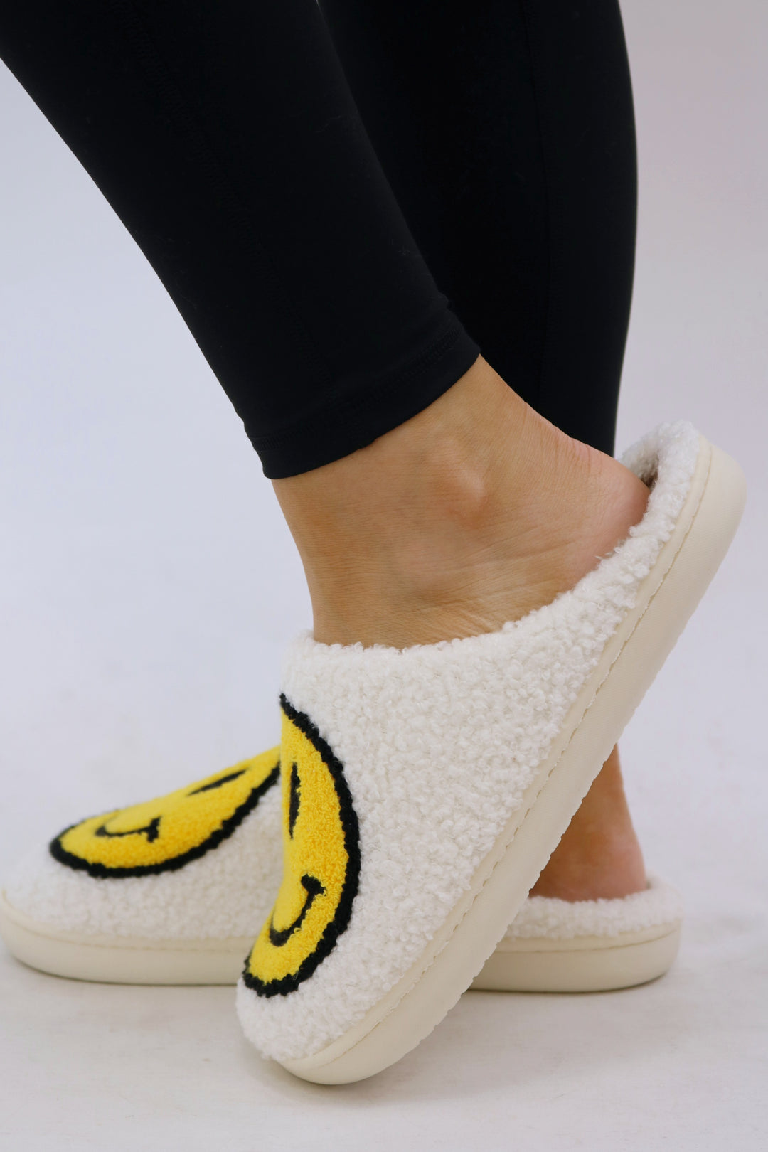 Smiley Face Slipper, Yellow/White