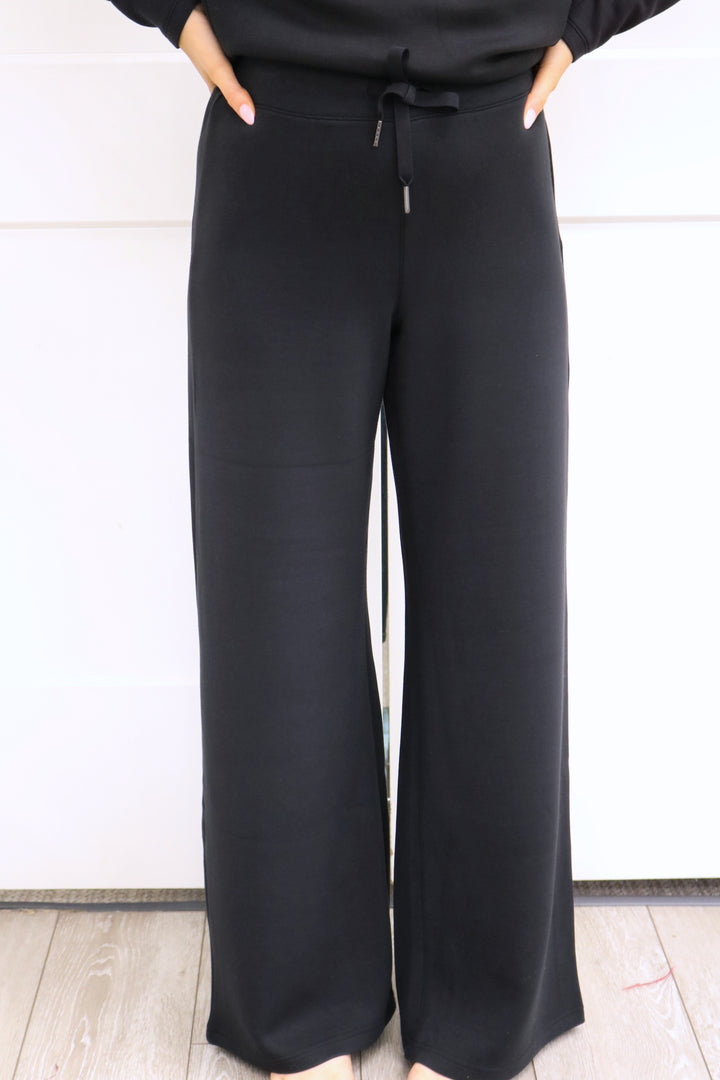 AirEssentials Wide Leg Sweatpants, Black